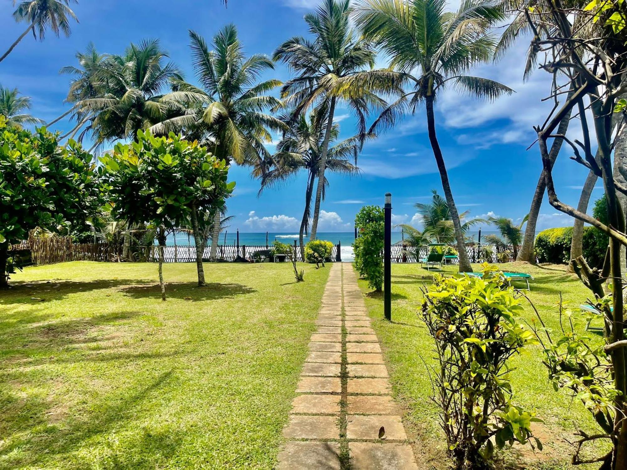Amaya Beach Hotel Dikwella Eksteriør bilde