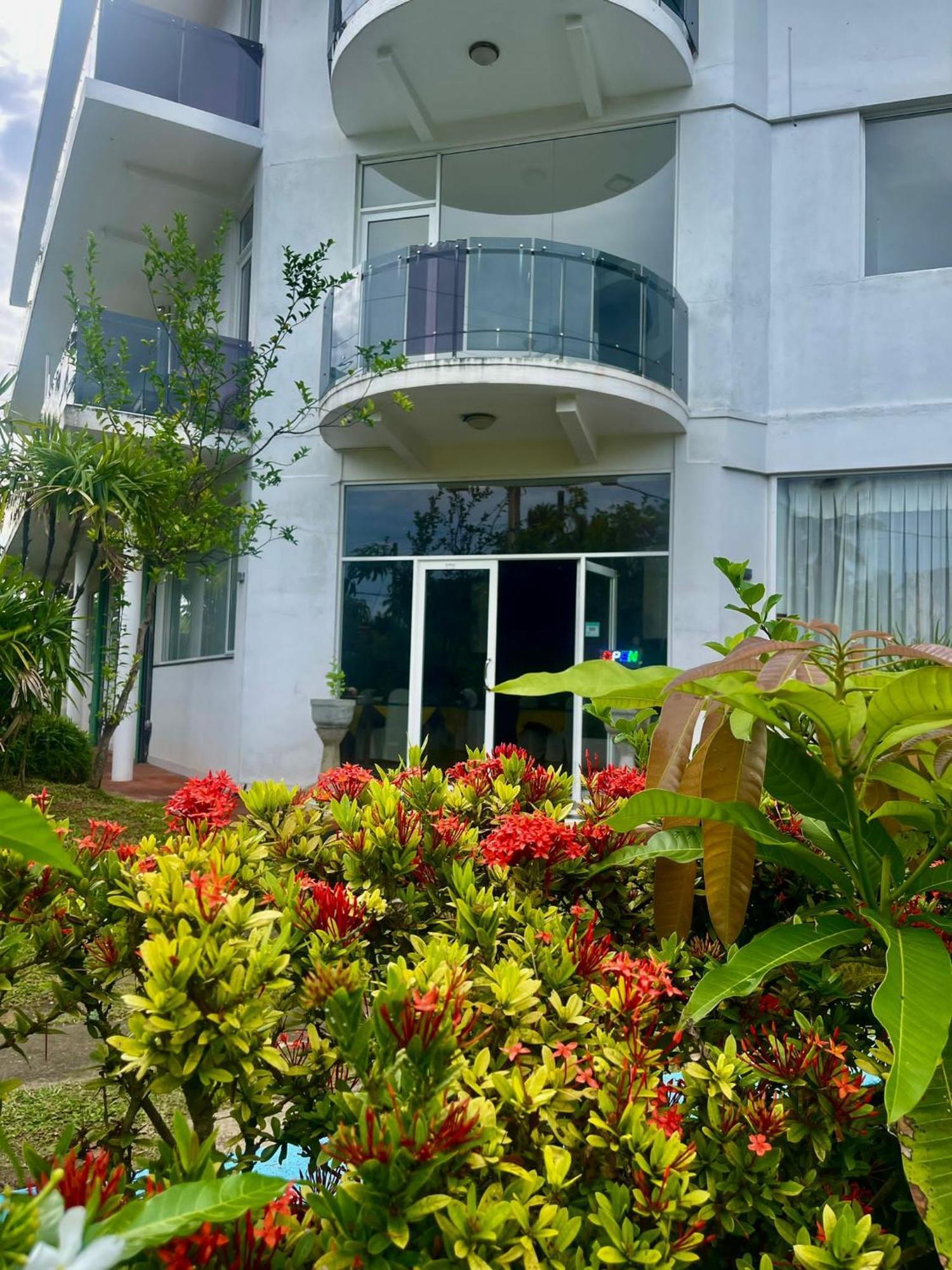 Amaya Beach Hotel Dikwella Eksteriør bilde